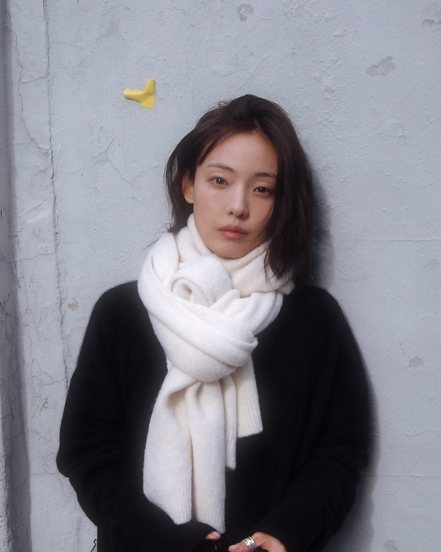 느좋 클린 걸 감성🫧@전소니
덜어내서 더 매력있는 꾸안꾸룩🤍 이미지