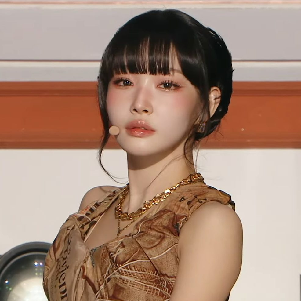 글리터신에서 갈웜신으로🧡💫
반응 좋은 발레핑 청하의 립은 토니모리 - 치크톤 립앤치크 듀오밤 '베이비 피치' 이미지5