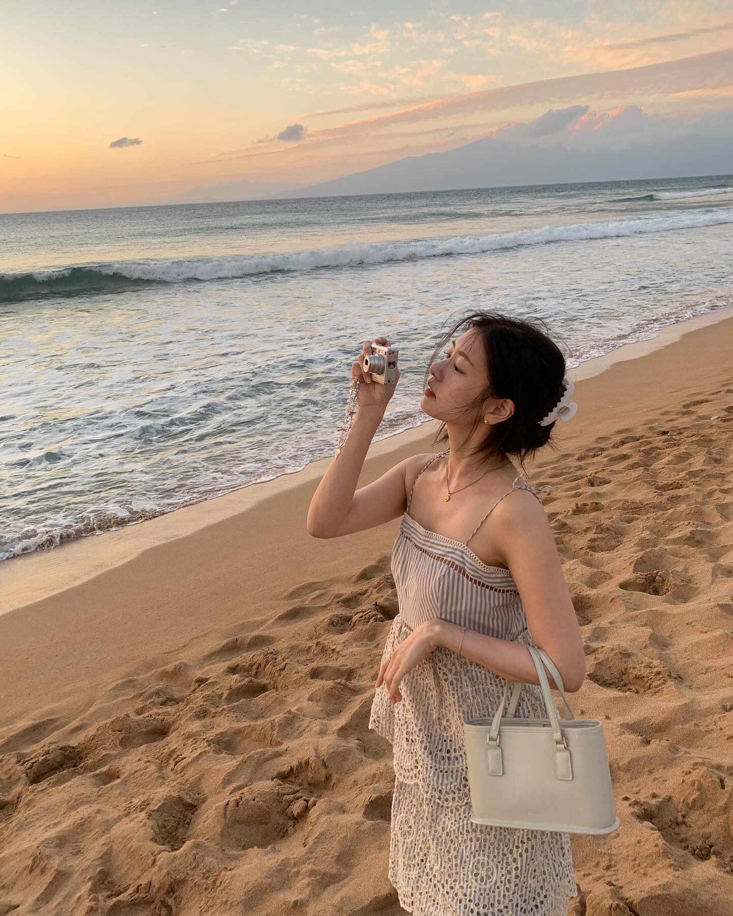 인생샷 건지는👙🏖️휴양지 코디
추운 겨울을 벗어나 따뜻한 휴양지에서는 이렇게❤️ 이미지