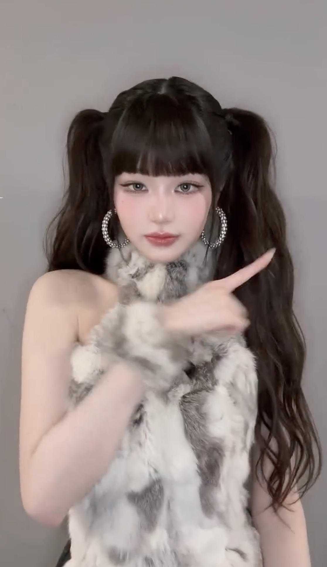 이 끼쟁이 어쩔거야🤦🏻‍♀️💖
레전드 시그마걸 @장원영 이미지