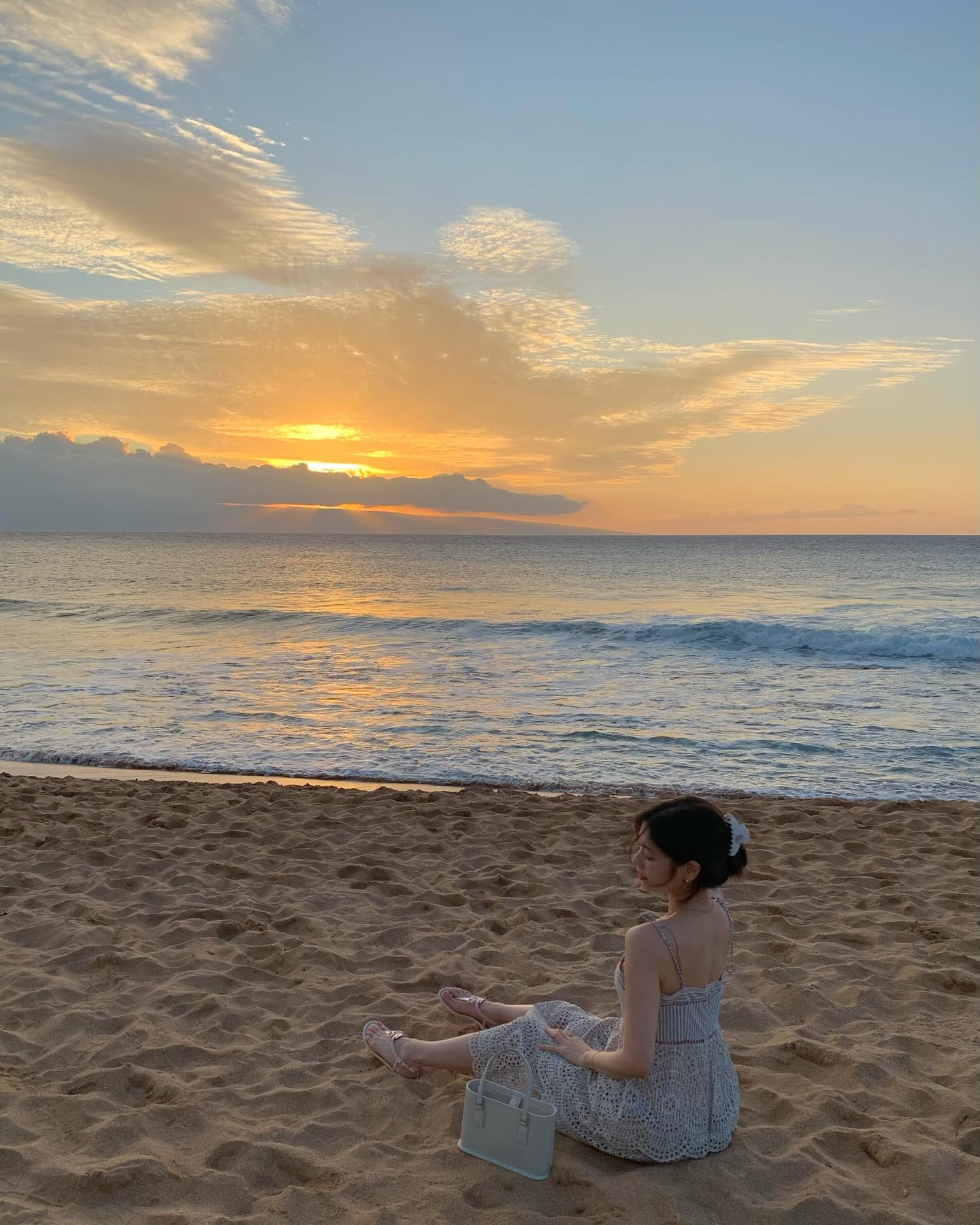 인생샷 건지는👙🏖️휴양지 코디
추운 겨울을 벗어나 따뜻한 휴양지에서는 이렇게❤️ 이미지8