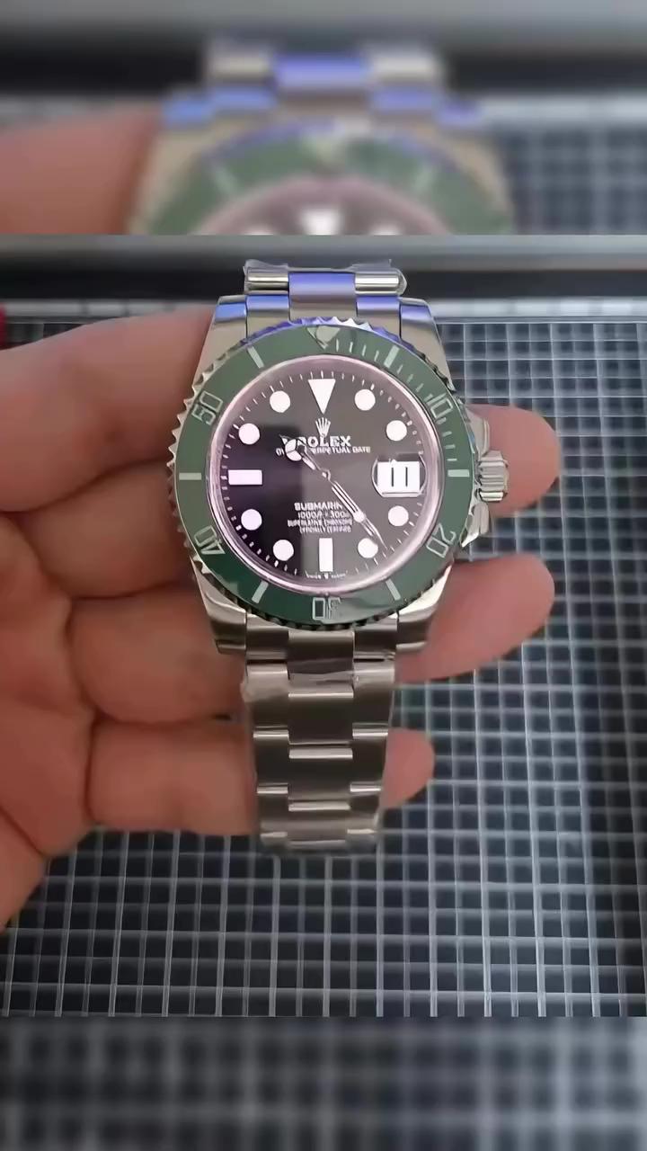 갤럭시 워치 커스텀 끝판왕⌚️
이게 롤렉스야 갤럭시야😳디테일 미쳤다 이미지