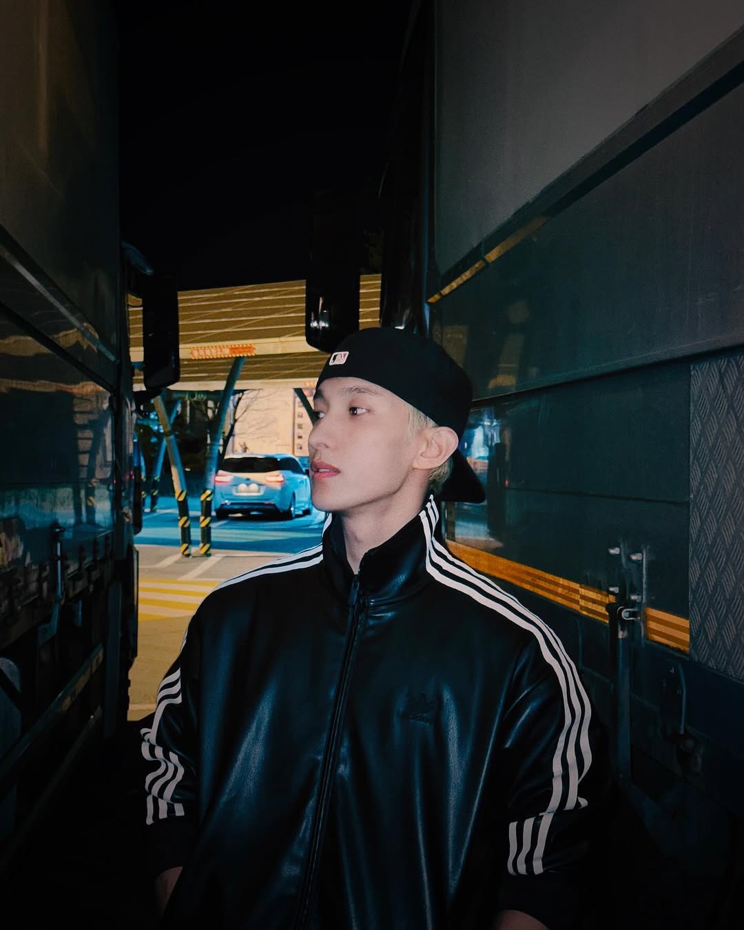 뉴에라는 뒤로 쓰는 맛🧢 이미지3
