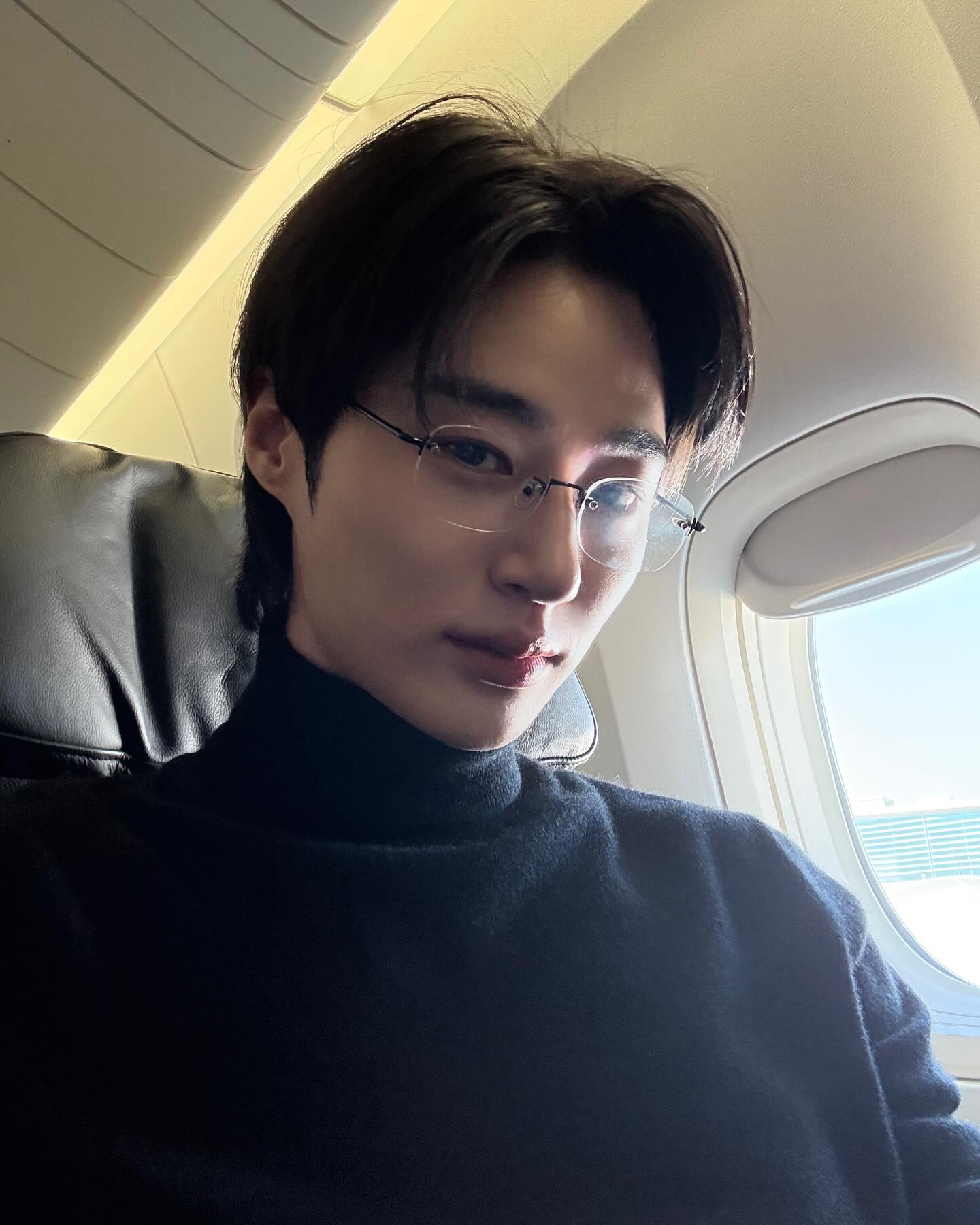 밀라노 잘 도착한 변우석💙
프라다 쇼에서는 얼마나 더 멋질지..밀라노 대첩 기대해❤️ 이미지