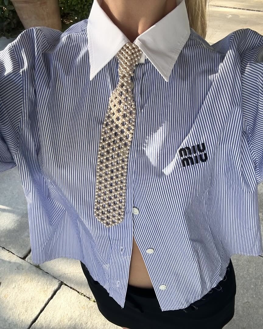 심심한 룩에는 포인트로 타이👔 이미지2