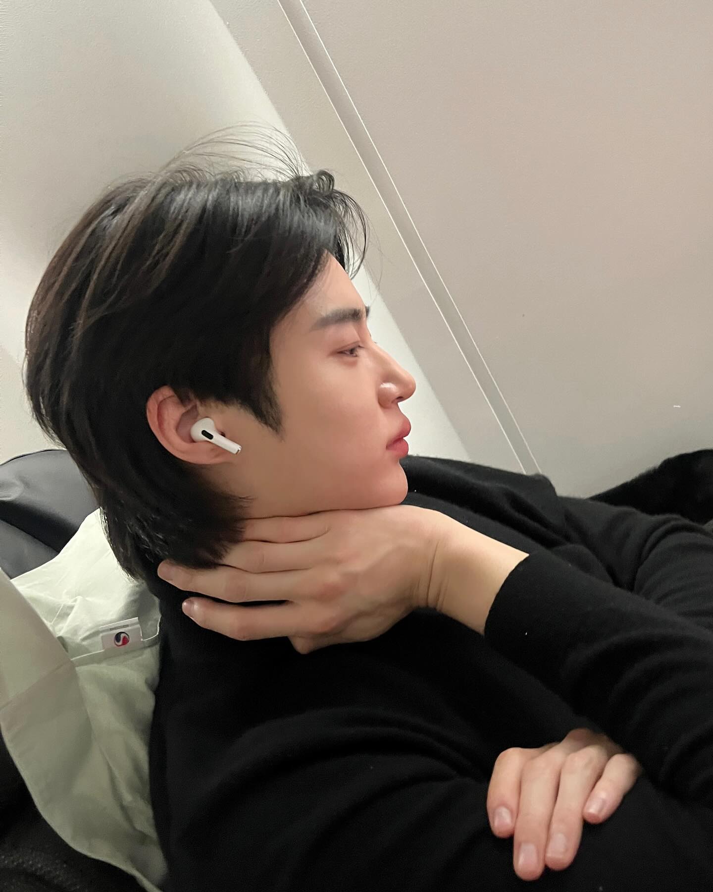 밀라노 잘 도착한 변우석💙
프라다 쇼에서는 얼마나 더 멋질지..밀라노 대첩 기대해❤️ 이미지2