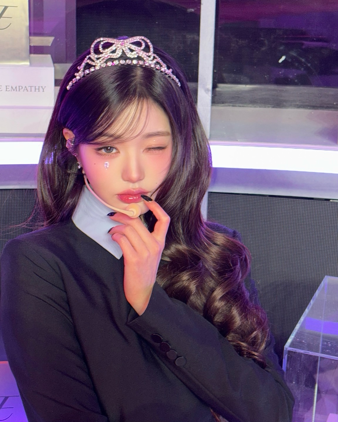 난 이 앞머리가 제일 예뻐보이더라❤️
은근 여돌들 자주하는 깻잎머리 스타일링✨ 이미지