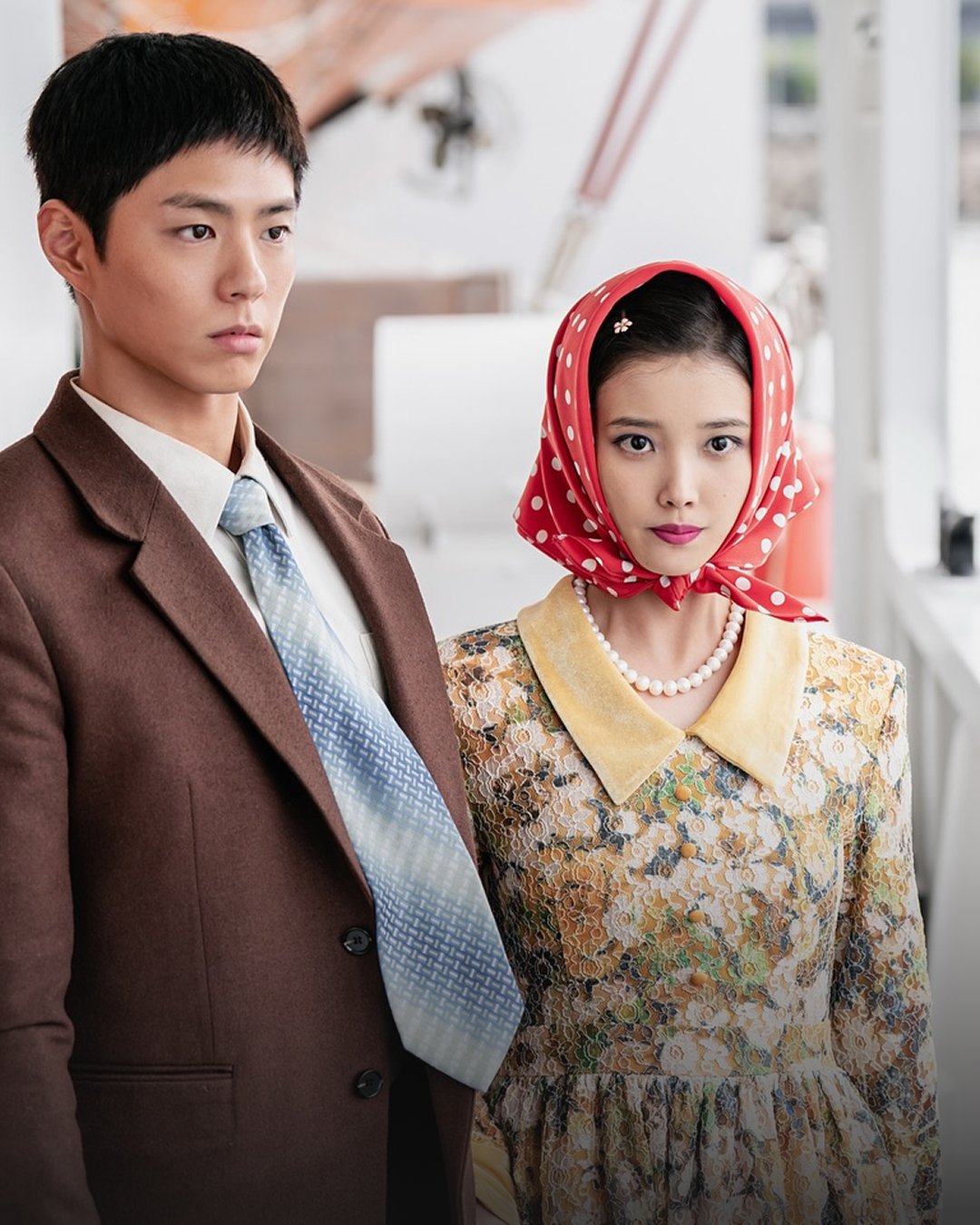 넷플릭스, '폭싹 속았수다' 스틸 공개

넷플릭스가 박보검-아이유 주연의 '폭싹 속았수다' 스틸컷과 예고편을 공개했습니다.

공개된 스틸에서는 박보검과 아이유뿐만 아니라, 문소리-엄지원-염혜란-김용림 등 쟁쟁한 배우들의 모습도 만나볼 수 있어 더욱 기대감을 고조시키는데요.

'폭싹 속았수다'는 3월 7일부터 4주간, 넷플릭스에서 공개될 예정입니다. 이미지