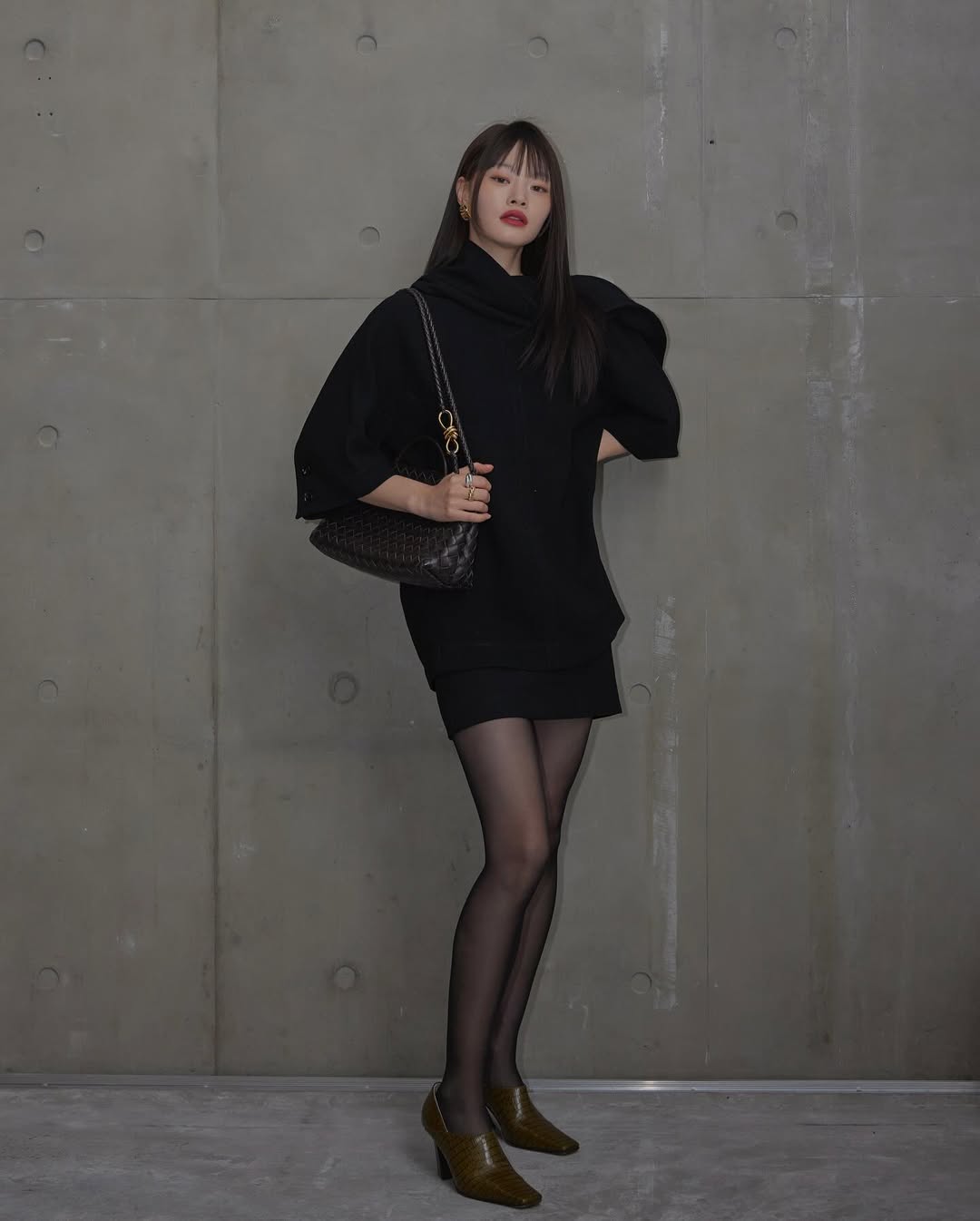 센슈얼한 룩의 완성, 검정 스타킹🖤 이미지4