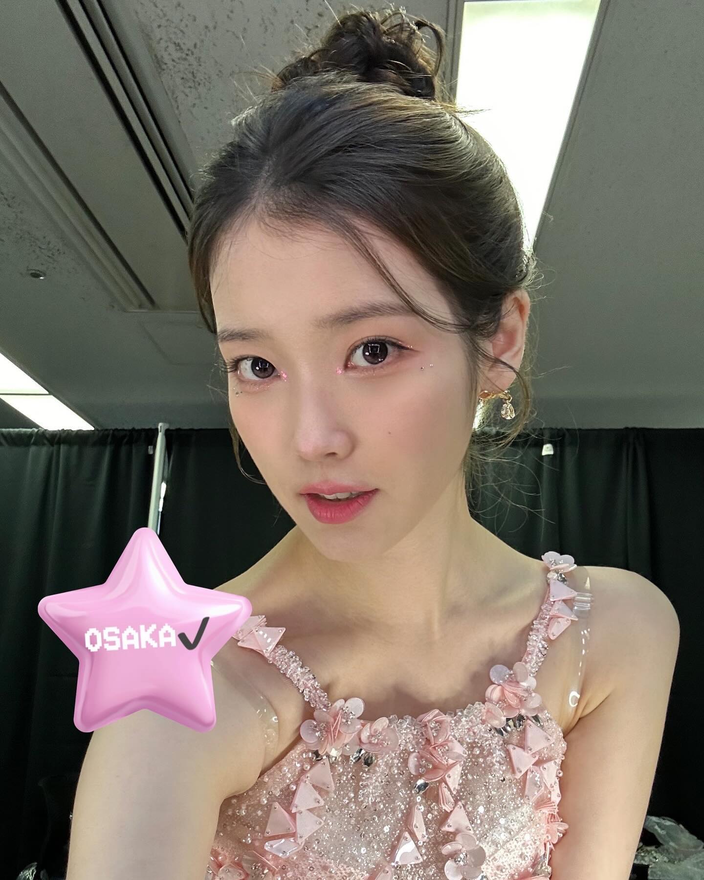 상큼한 얼굴의 과즙상 여돌들🍓

특유의 러블리한 얼굴로 과즙미가 넘치는 과즙상들이 있죠! 모두가 인정하는 과즙상 셀럽들을 소개합니다.❤️

1. 트와이스 나연
2. 레드벨벳 조이
3. NJZ 하니
4. 아이유
5. 소녀시대 티파니 이미지4