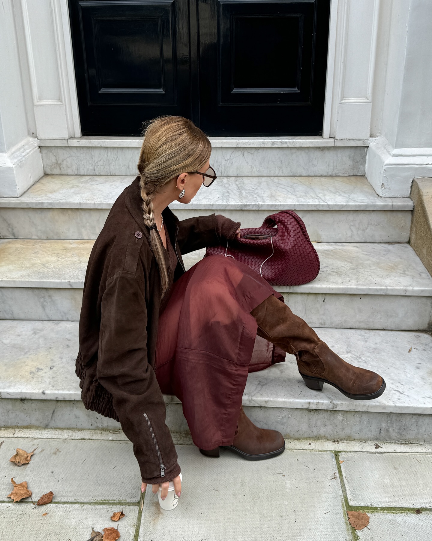 올해의 스커트는 시스루 스커트🩶🫧
어느덧 따뜻해지는 봄 날씨가 다가오면 가벼운 스커트가 유행할 겁니다. 그 중심엔 오간자 소재의 시스루 시폰 스커트가 자리를 차지할테죠. 비침 정도에 따라 단독으로 입어도, 치마나 바지 위에 레이어드 해도 좋습니다.
올 봄 첫 스커트를 시작하신다면 시스루 스커트를 추천드려요! 이미지3