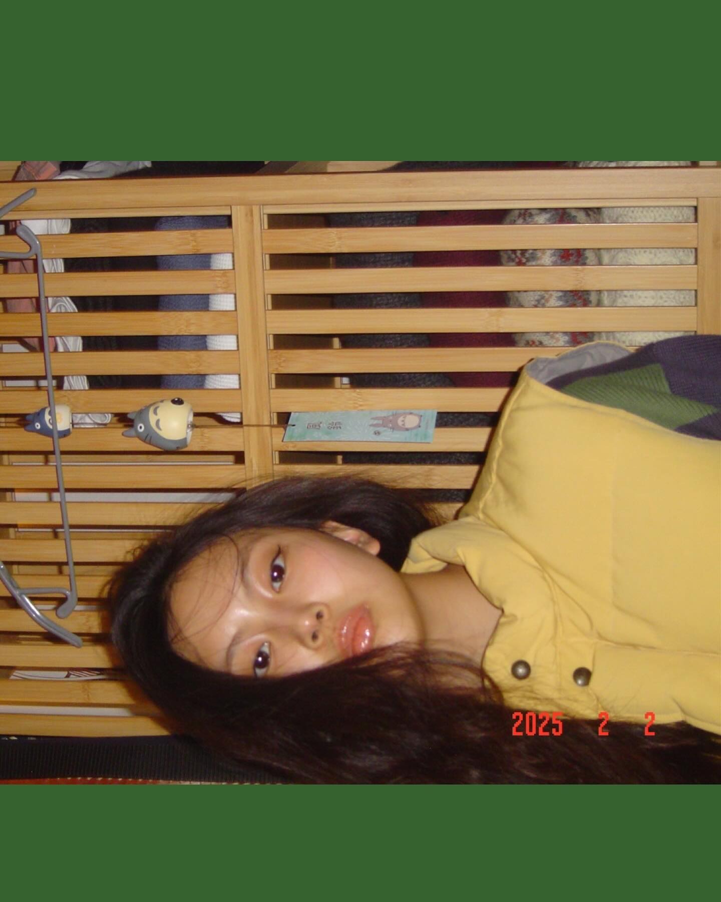 느낌이 남다른 혜인의 분위기🖤
08년생에게서 나오는 Y2K 바이브 사진 모음.zip📸✨ 이미지4