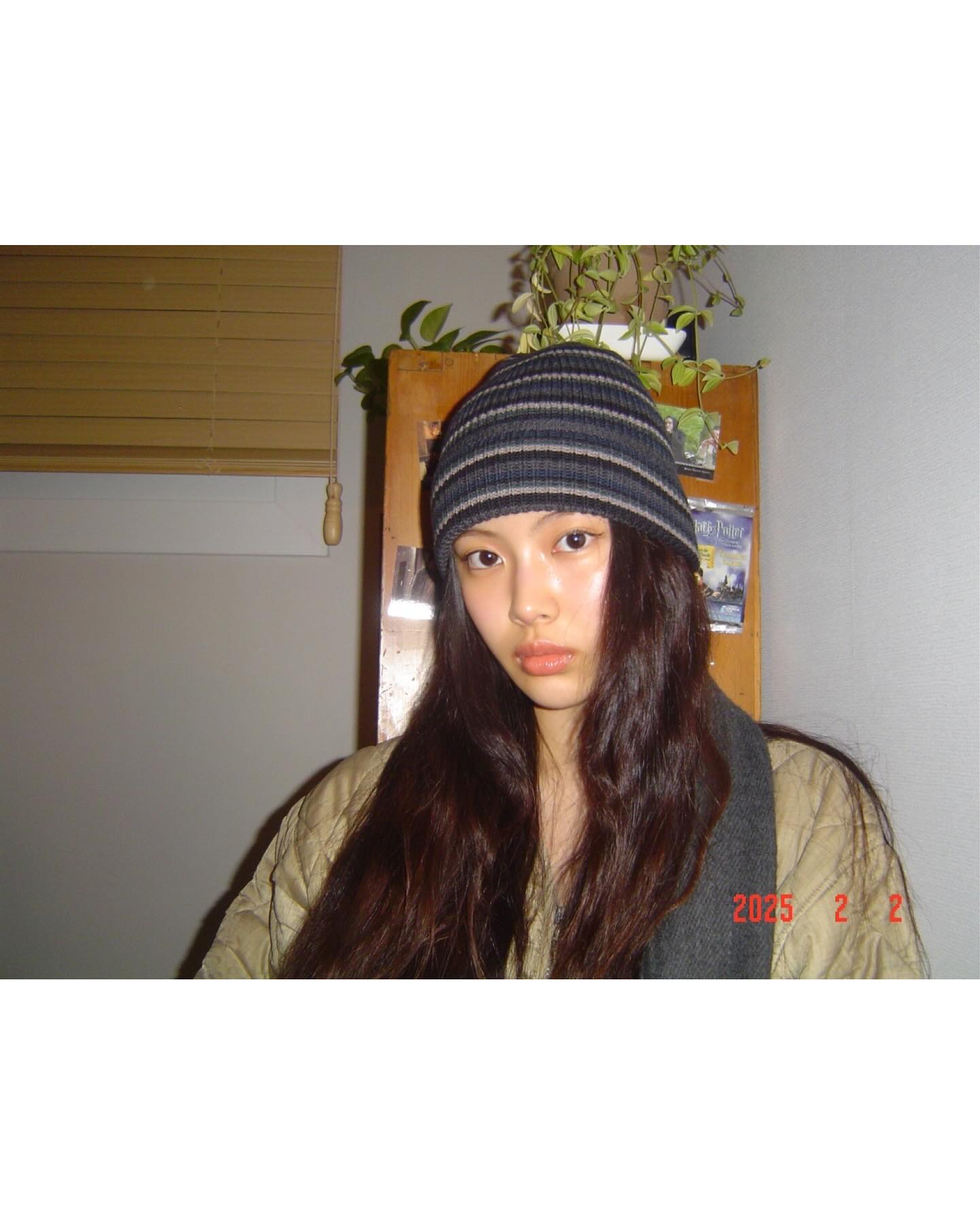 느낌이 남다른 혜인의 분위기🖤
08년생에게서 나오는 Y2K 바이브 사진 모음.zip📸✨ 이미지2
