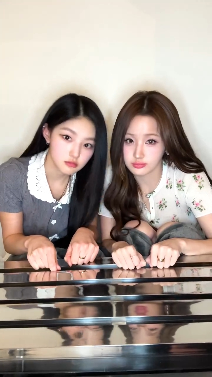키오프 벨냥이랑 늘냥🐾
러블리한 걸리쉬룩도 잘 어울려🖤 이미지