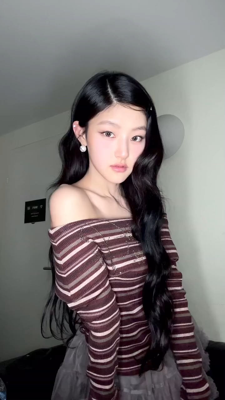 지수의 포워드 웨이브까지 완벽 커버❤️
키오프 하늘의 Earthquake💃🏻 이미지