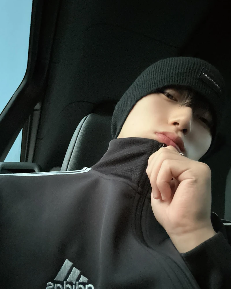 취향 많은 남성미 폭발 짐승돌3❤️🔥
남성미가 돋보이고, 특유의 섹시한 매력이 느껴지는 이 스타일은 은근히 많은 분들의 이상형으로 꼽히곤 하는데요. 그렇다면, 짐승미가 돋보이는 셀럽들은 누구일지 함께 알아볼까요?🔥
1. 몬스타 엑스 셔누
2. 에이티즈 최산
3. 백호 이미지5