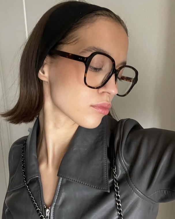 꾸안꾸 룩에는 레오파드 안경🐆 이미지