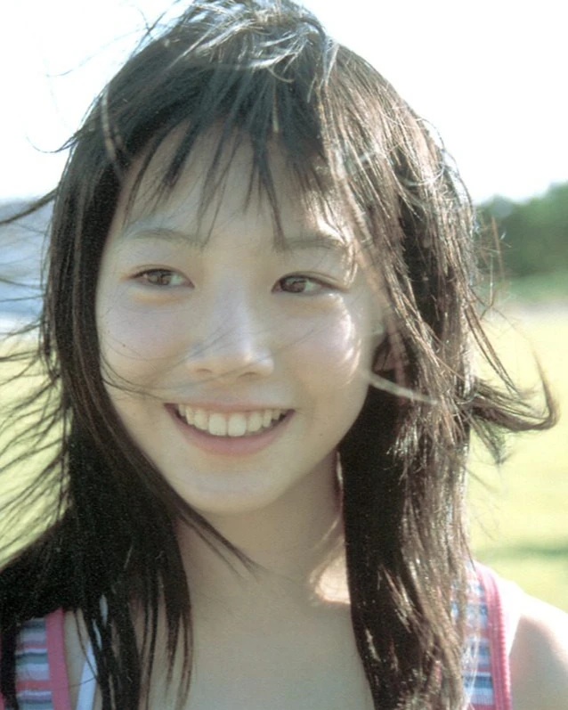 일본 미소녀들을 모아모아🌸
일본 미소녀상하면 떠오르는 셀럽들이 있죠! 순정 만화 속에서 튀어나온 듯한 비주얼로 많은 사랑을 받은 대표적인 일본 셀럽들을 준비했습니다. 슬라이드를 넘겨 확인해보세요!✨
1. 인토 카호
2. 사사키 노조미
3. 이시하라 사토미
4. 나가노 메이 이미지1