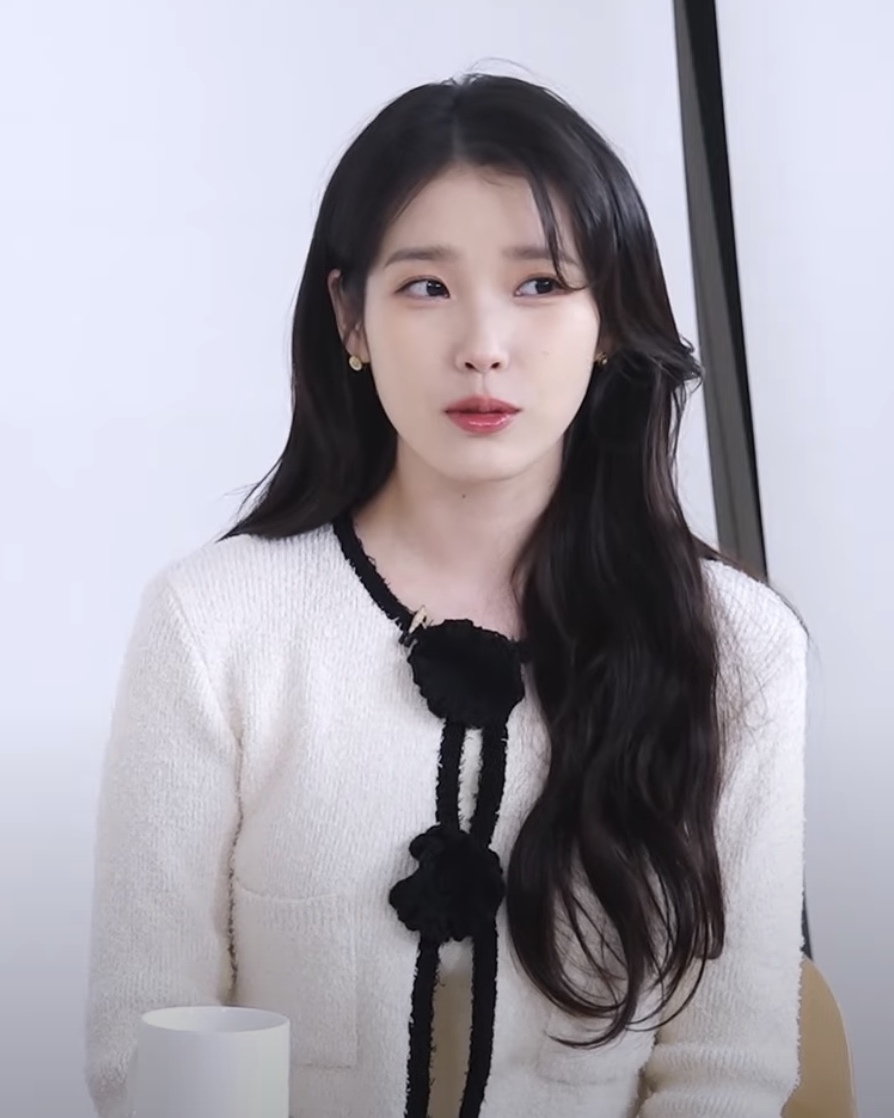 10만 원대 아이유 봄 가디건🌸 이미지