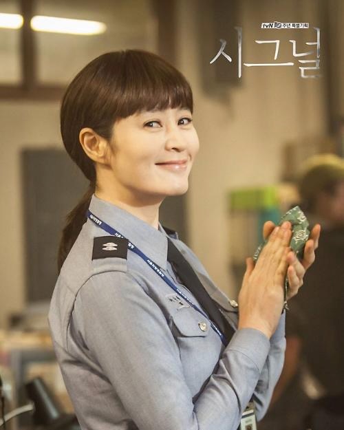 기다렸던 무전기 속 목소리🙊
2026년 두 번째 시그널 울릴 때까지 숨 참는다😭 이미지3