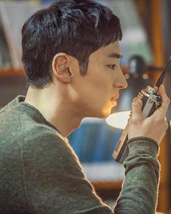 기다렸던 무전기 속 목소리🙊
2026년 두 번째 시그널 울릴 때까지 숨 참는다😭 이미지4
