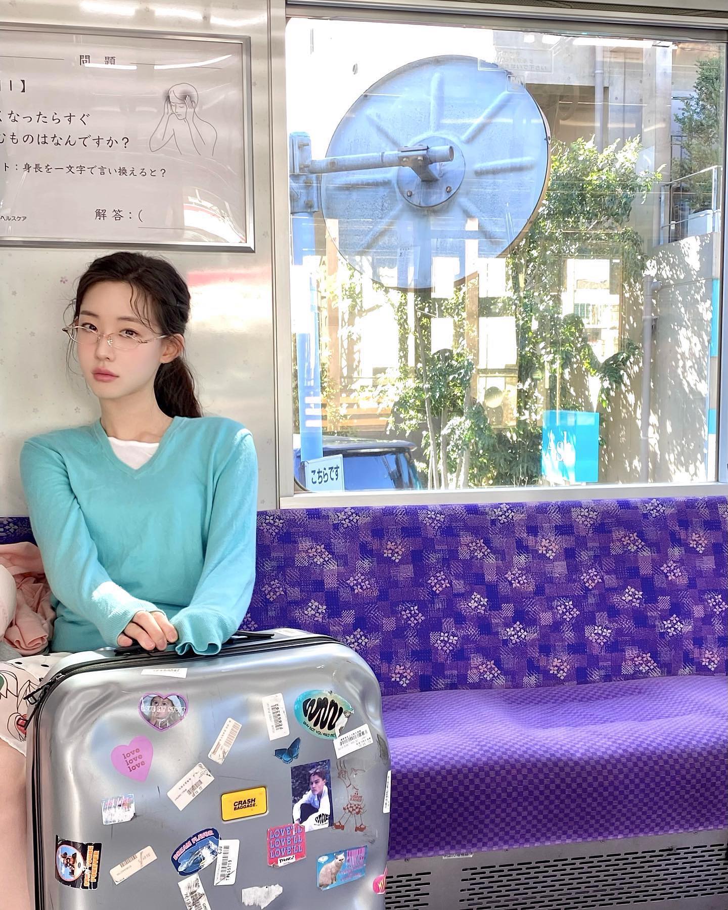 최윤지의 사복 단골 컬러🩵🦋
산뜻한 블루 컬러로 포인트 더하기✔️ 이미지8