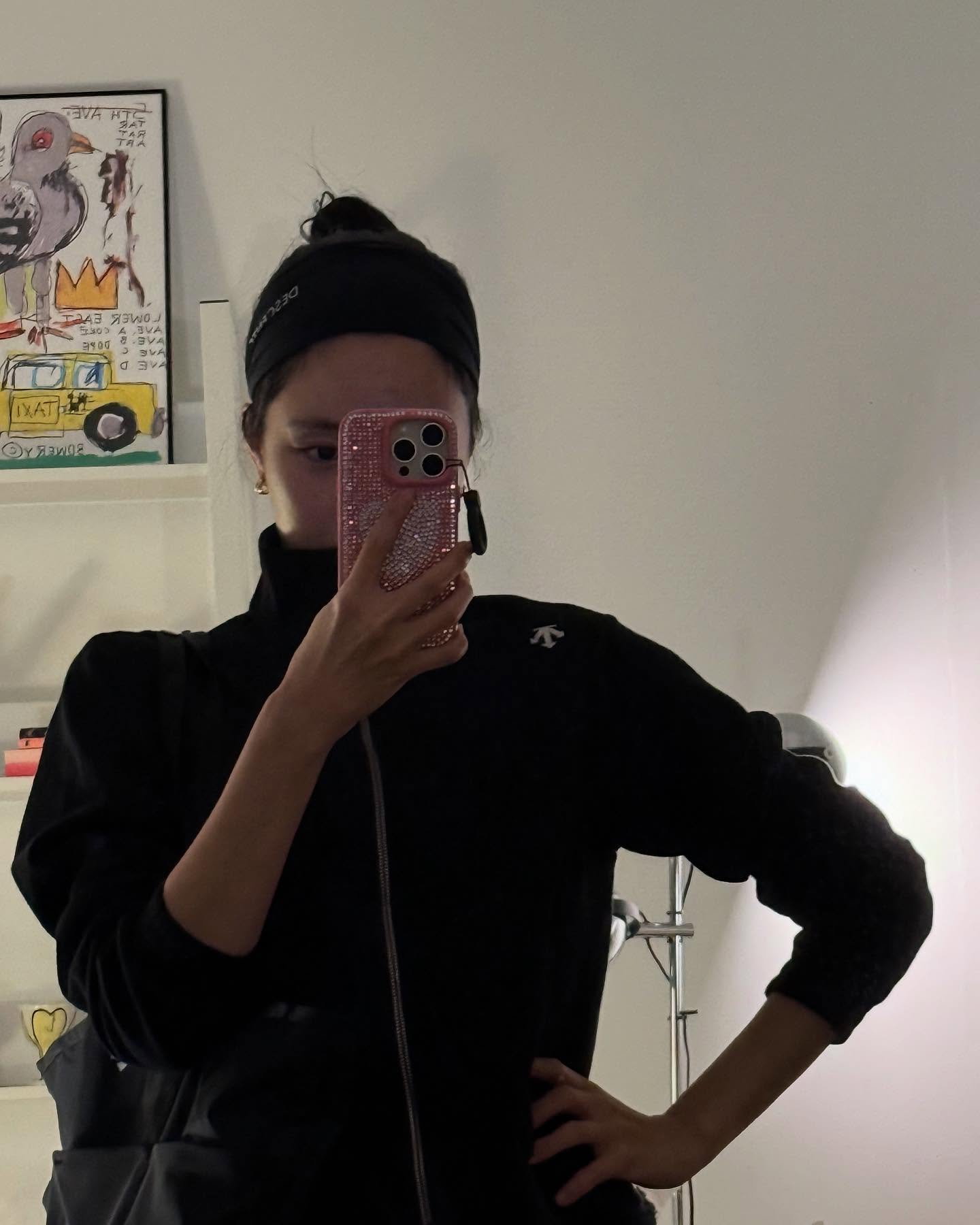핸드폰도 예쁜 꼬까옷 입자〰️📱
셀럽들이 애정하는 폰케이스 브랜드 @어반소피스티케이션 이미지3