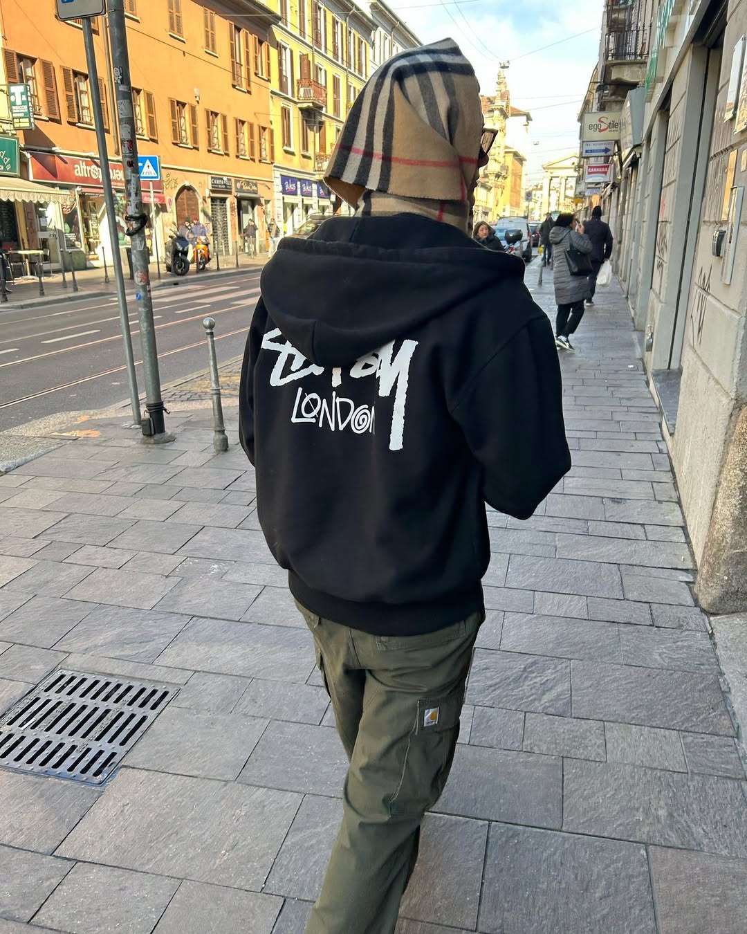 스투시 후드티로 세계여행✈️ 이미지