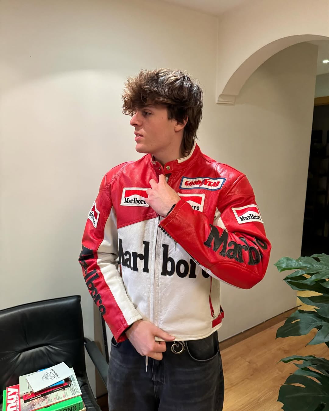 빈티지한 말보로 레이싱자켓🏎️ 이미지