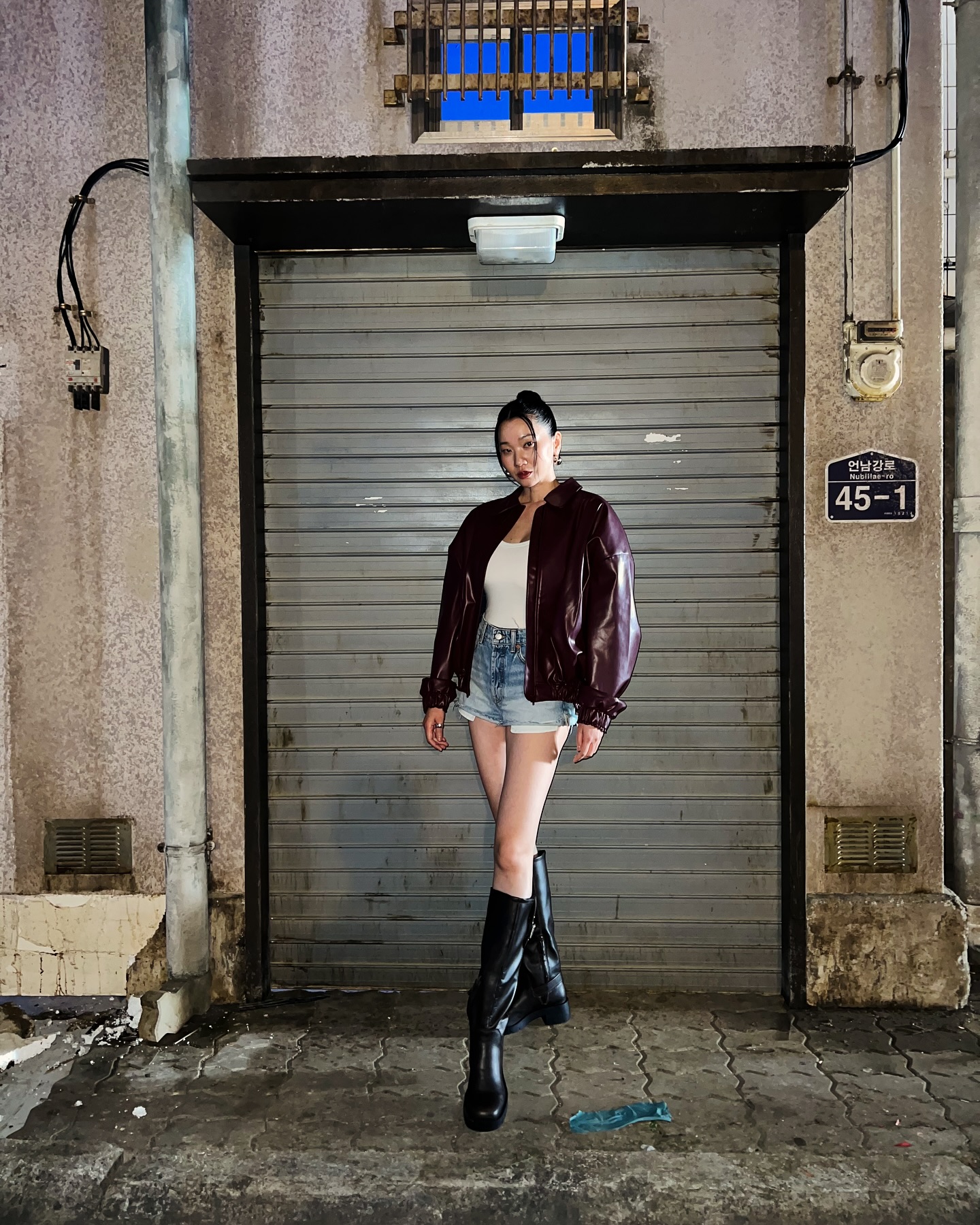 셀럽들의 바디 관리 비법✔️

최근 저속 노화 트렌드가 떠오르면서 자기 관리에 대한 관심이 더욱 높아지고 있는데요. 항상 완벽한 몸매를 유지하는 셀럽들의 바디 관리 비법, 함께 알아볼까요?❤️

1. 장윤주: 붓기 관리에 효과적인 샤워법
2. 김진경: 흰쌀밥 대신 선택한 건강한 대체식
3. 슬기: 복근 운동 루틴
4. 채정안: 혈당 조절을 돕는 피넛버터와 사과 이미지