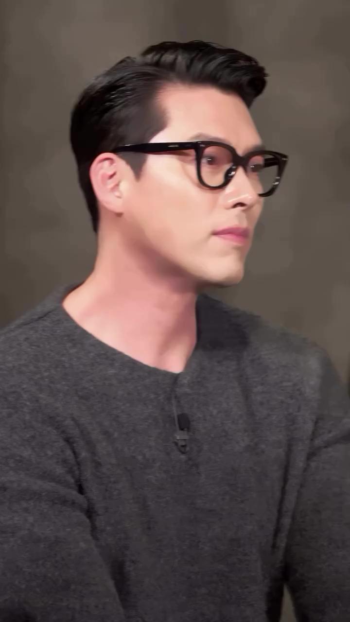 무게감 돋는 뿔테🤓🙇🏻현빈형 안경룩 이미지