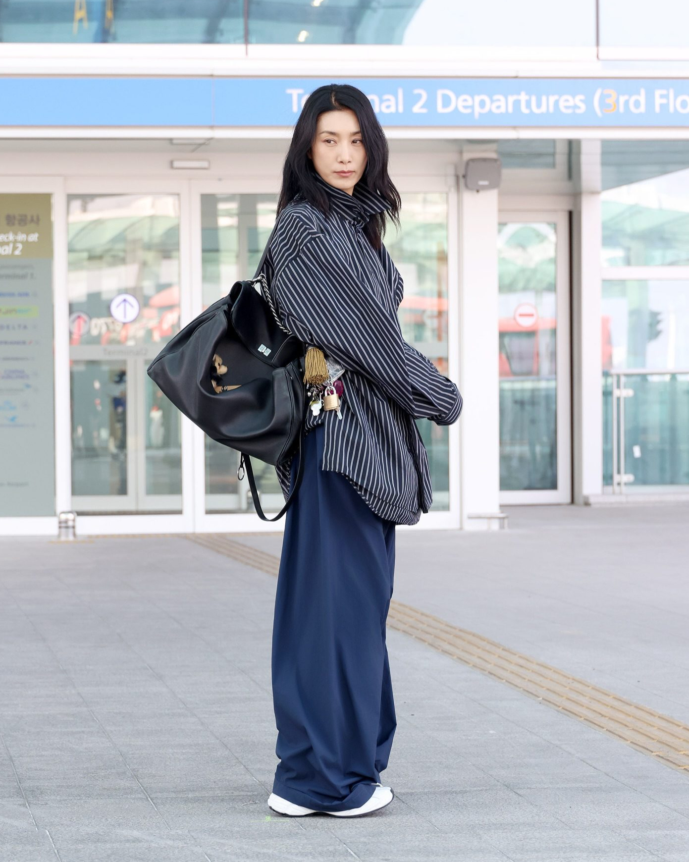 본새나는 블랙코디🖤김서형 이미지6