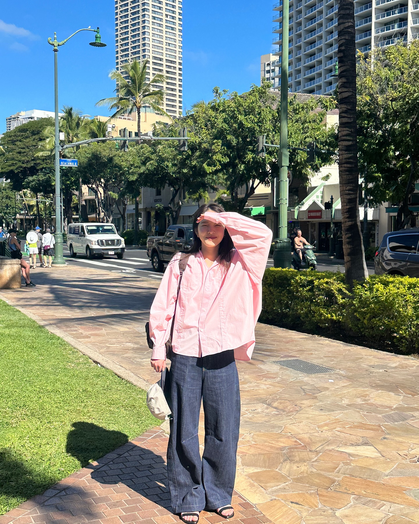 아리하라 미유키의 셔츠룩👔
간절기 필수템 셔츠 활용법 배우기🤍 이미지8