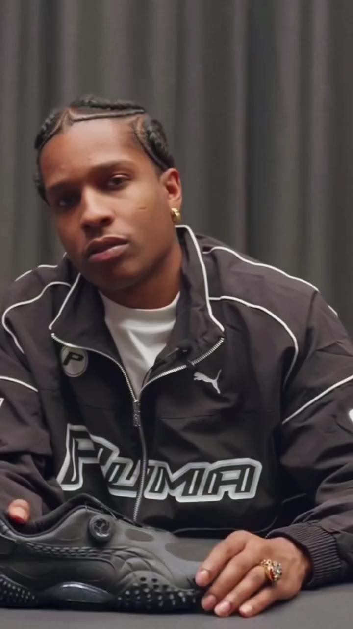 에이셉 라키, 새로운 푸마 스니커 공개🐆🔥

A$AP Rocky x Puma Mostro Disccords 제품이 새롭게 출시됩니다.

이번 협업에서는 푸마의 대표적인 Disc 기술을 다시 가져와 현대적인 감각으로 재해석했습니다.

출시일은 2025년 3월 27일, PUMA 공식 채널 및 일부 매장에서 구매가능합니다.

다음 푸마와 라키의 협업 제품은 무엇일지?! 이미지