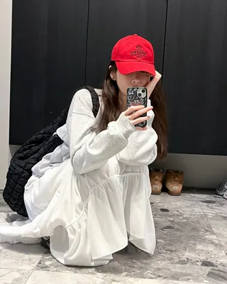 여친룩 필수템, 셀럽들의 롱스커트룩🤍 이미지