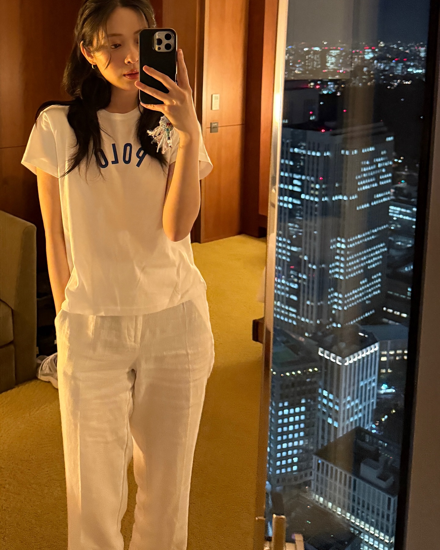 류진의 폴로 랄프 로렌룩🇺🇸💙
니트부터 가벼운 아우터, 이너로 입기 좋은 반팔까지 코디 참고해❤️ 이미지5