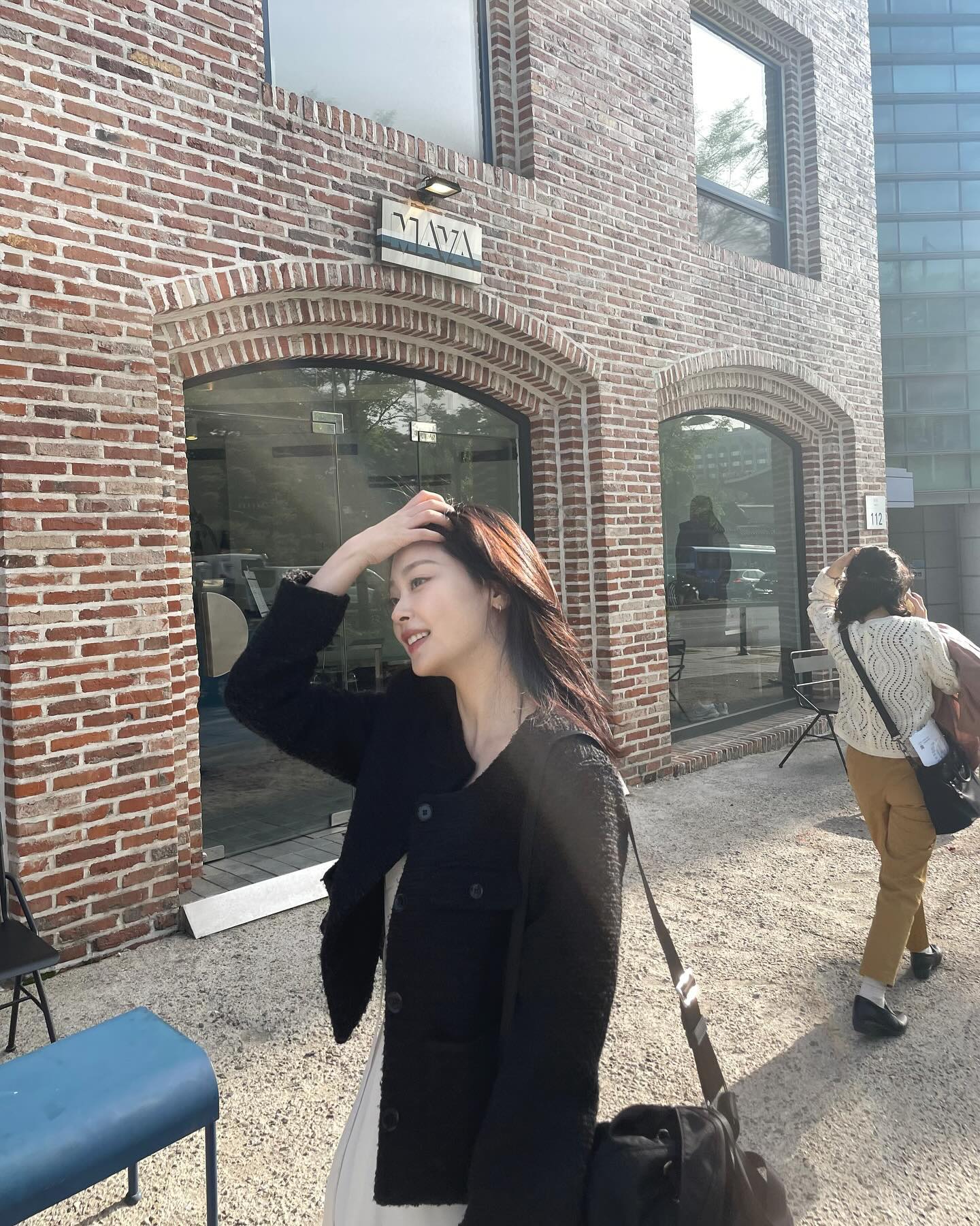 봄 필수템 블랙 트위드🖤
하객룩, 데이트룩으로 휘뚜루 입기 좋아 이미지5