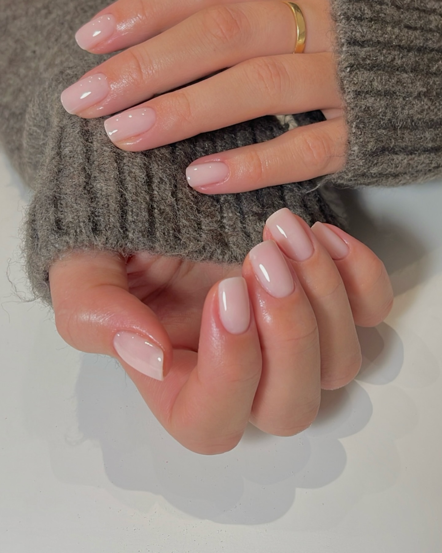 깔끔하게 하기 좋은 스킨톤 네일💅 이미지