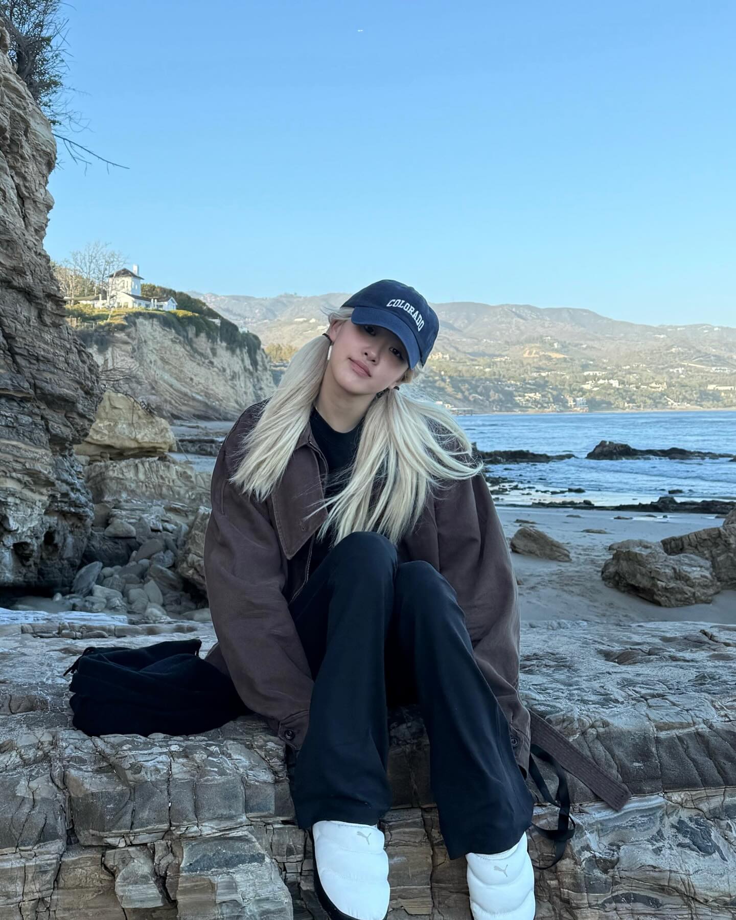 잘 산 볼캡 하나 열 패션템 안 부럽다

볼캡은 일상에서 자주 쓰이는 아이템이죠! 편하기도 하지만, 포인트로도 주기 좋은 볼캡들을 추천해드릴게요!🧢

1. 슬기: 스투시 로우 프로 베이직 워시드 스트랩백
2. 로제: 브랜디멜빌 콜로라도 볼캡
3. 윈터, 지수: 폴로 랄프로렌 코튼 치노 볼캡 이미지