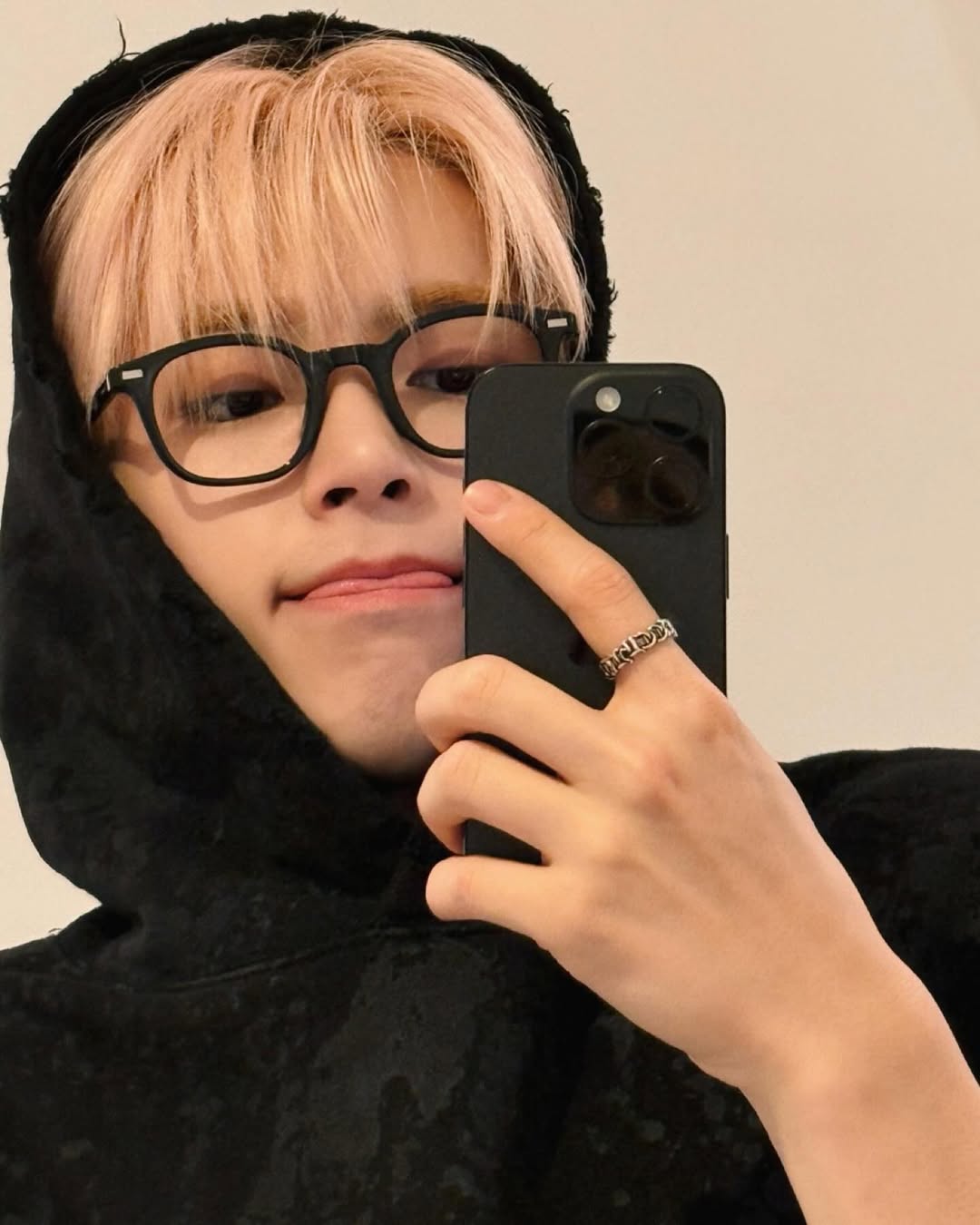 당신의 시선을 완성하는 아이웨어 – 블루엘리펀트. 👓 이미지