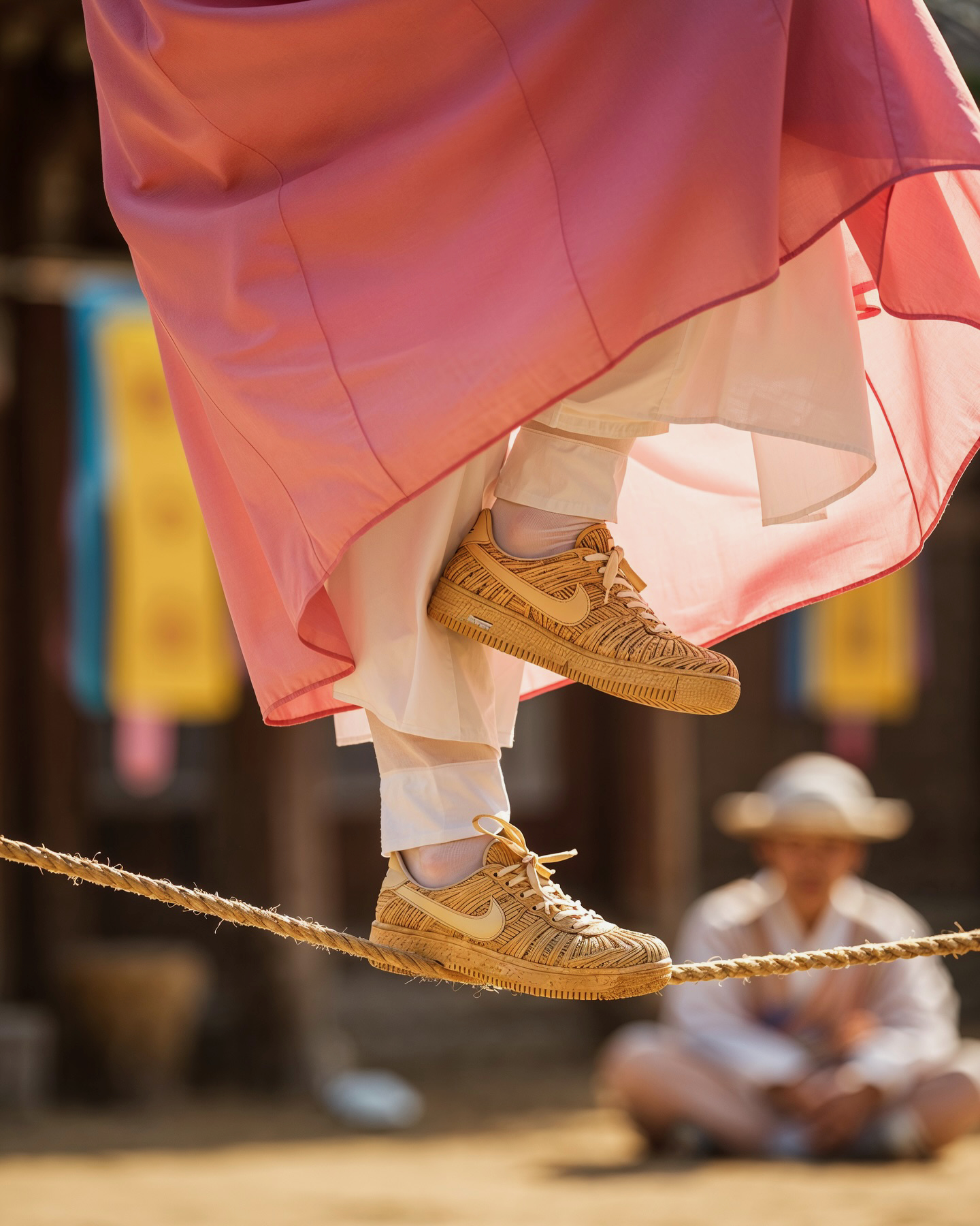 조선의 나이키 슈즈🇰🇷👟

전통의 컬러 단청과 짚신의 나이키화!

AI가 상상한 '한국적인 나이키'는 단순한 운동화 그 이상입니다.

한복 자락 아래서 빛나는 단청 커스텀 에어맥스, 짚으로 엮은 듯한 '짚포스(Jip-Force)'까지.

AI 아티스트 킵콴의 손끝에서 한국의 멋이 다시 태어났습니다.

조던 서울처럼 새로운 한국 커스텀 제품이 나올지! 이미지5