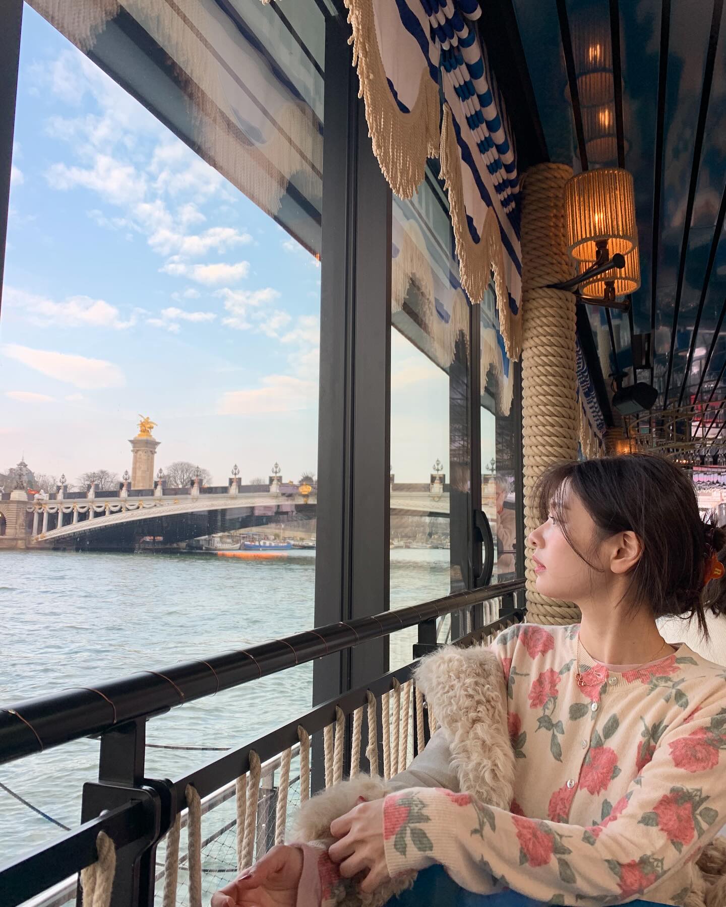 여행은 편한 맛💙정소민의 여행룩
따라 하기 쉬운 꾸안꾸 여행룩 코디 참고✔️ 이미지6