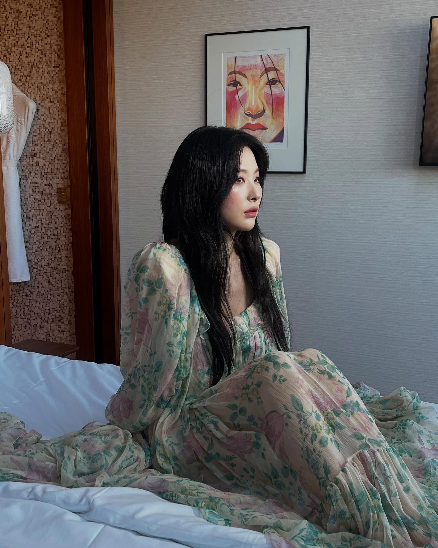 봄과 함께 찾아온 보호시크 룩🤍
러플과 레이스로 포인트를 더한 트렌드 페미닌 룩✨ 이미지6