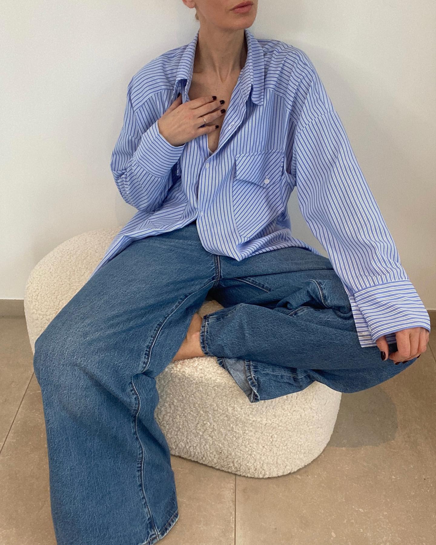 청량한 매력, 스트라이프 셔츠에 데님 조합👔 이미지