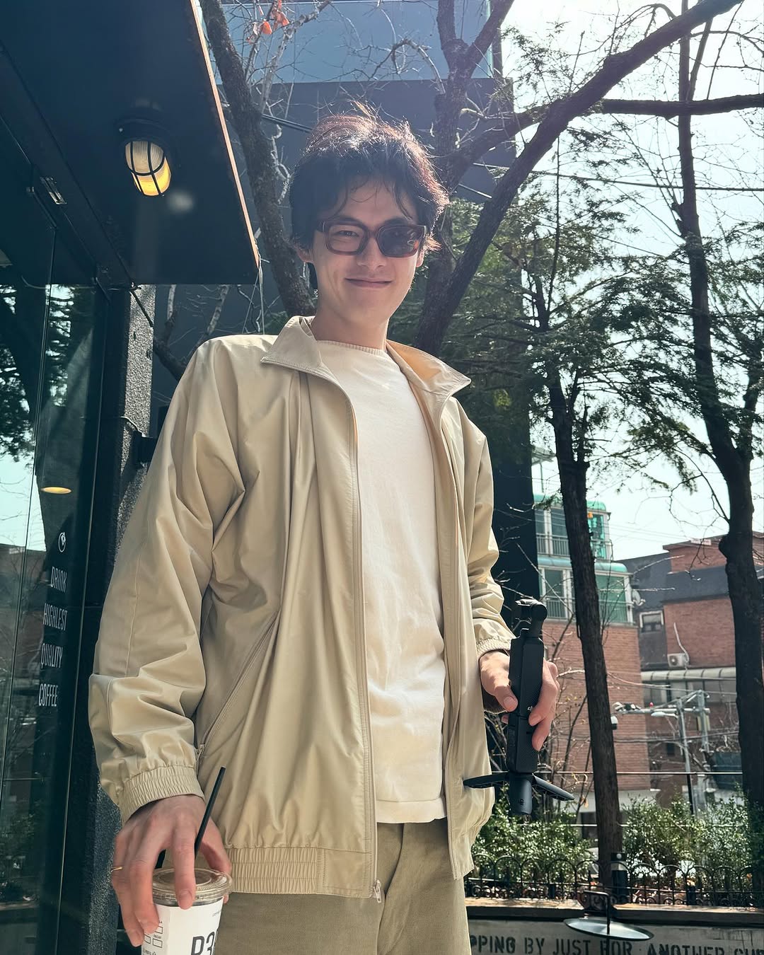 봄 아우터는 역시 베이지🥨 이미지