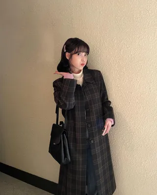 아이유가 쏘아올린 레트로 헤어🙍🏻♀️
그때 그 시절을 완벽하게 소화한 아이유 스타일링 모음.zip🌻 이미지