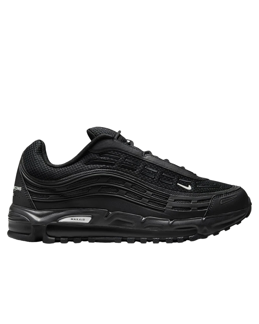 에어맥스는 이렇게 신는거야✔️👟

스니커즈에서 가장 혁신적인 모델 중 하나인 나이키 에어맥스(Air Max).

1987년 천재 스니커 디자이너 팅커 핫필드(Tinker Hatfield)가 최초로 에어(air) 기술을 보이는 에어 제품으로 만든 슈즈입니다.

이후 스트릿 문화, 힙합 등 다양 한 씬에서 사랑받으며 매년 3월은 에어맥스 데이(Air Max Day)로 선정되었습니다.

• 아이템 리스트
- 나이키 에어맥스 1 '86 오리지널 빅 버블
- 나이키 에어 맥스 플러스 배틀 블루
- 나이키x자크뮈스 에어맥스 1 SP
- 나이키 x 꼼데가르송 옴므 플러스 에어맥스 TL 2.5 블랙
- 나이키 에어맥스 1 '86 OG

에어맥스가 스니커즈의 클래식으로 자리잡을지?! 이미지8