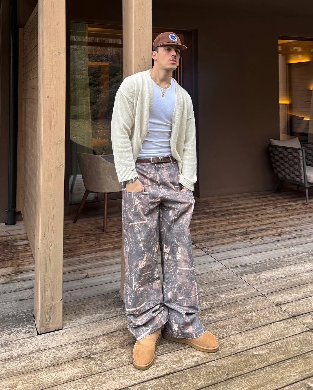 리얼트리팬츠로 위장🪵 이미지4