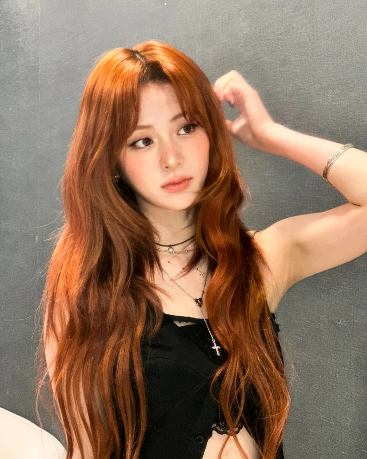 같은 듯 다른 매력🤎브라운 염색 4
색다른 변화를 주고 싶다면, 브라운 염색 컬러 여기서 골라보기✔️

1. 밝은 톤의 브라운 컬러
2. 애쉬 톤의 브라운 컬러
3. 레드 톤의 브라운 컬러
4. 오렌지 톤의 브라운 컬러 이미지9