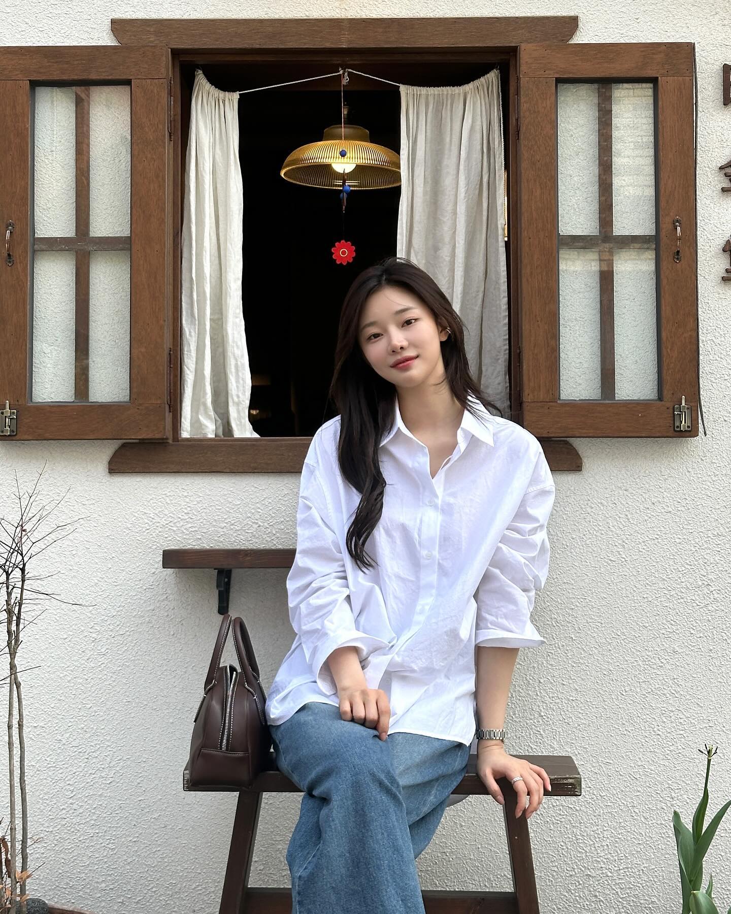 클래식 이즈 더 베스트💙 흰청 코디 이미지